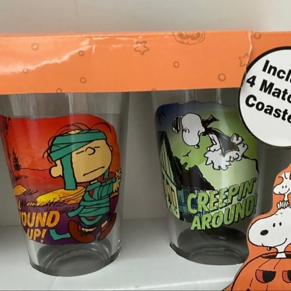 Peanuts Halloween Pint Size 16 oz Glasses with Coasters Colorful Scenes Set of 4